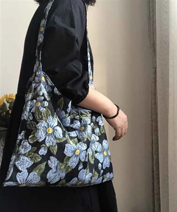 Simple Blue Embroideried Floral Paitings Cotton Satchel Handbag - Woolova
