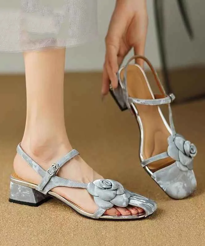 Simple Silk Hollow Out Flower Buckle Strap Chunky Sandals - Woolova