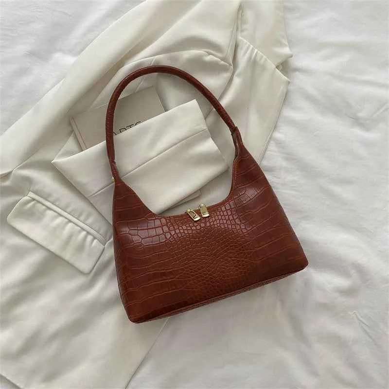 Solid Glossy Patent Leather Handbag - Woolova