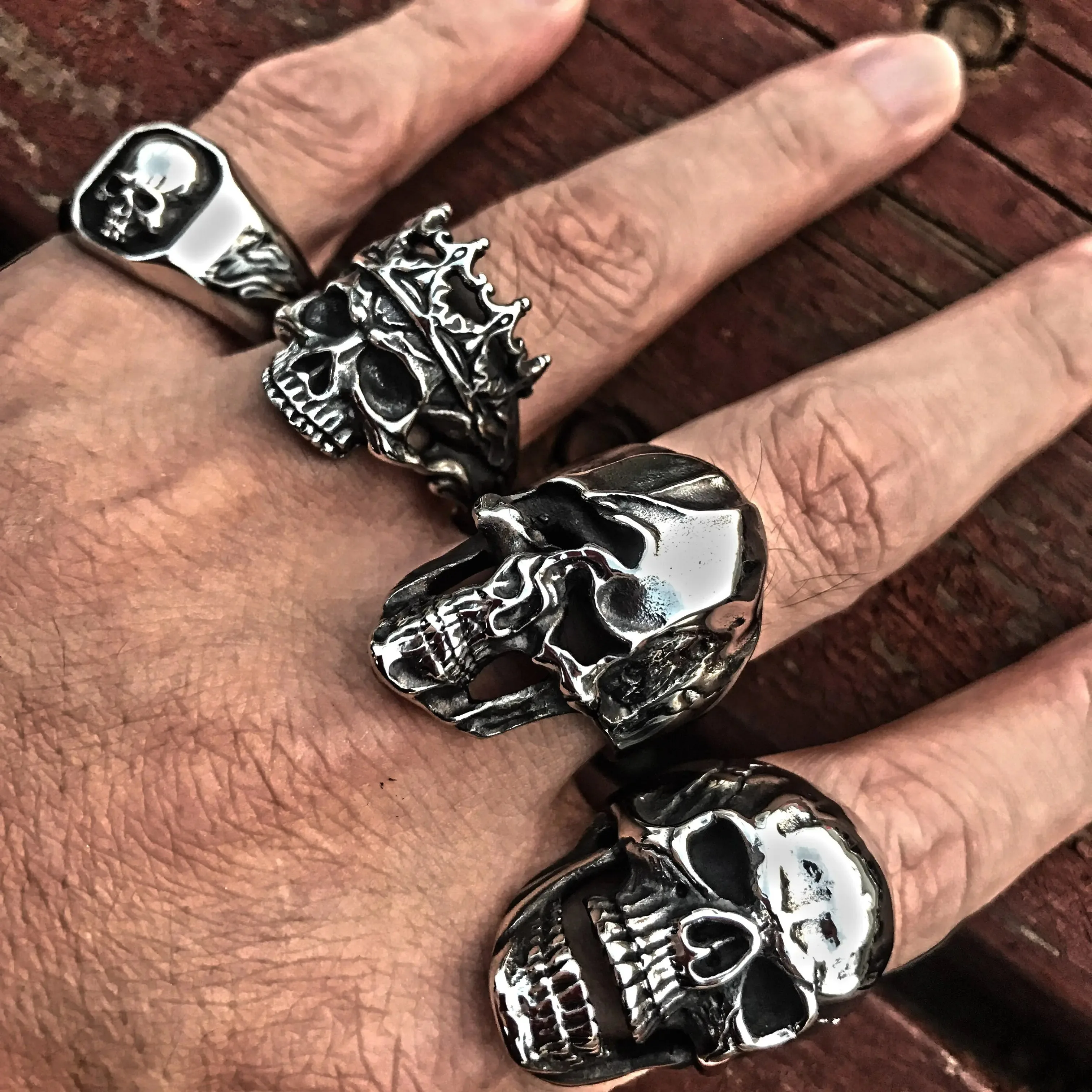 Classical Noble Crown Skull Stainless Steel Ring-Woolova