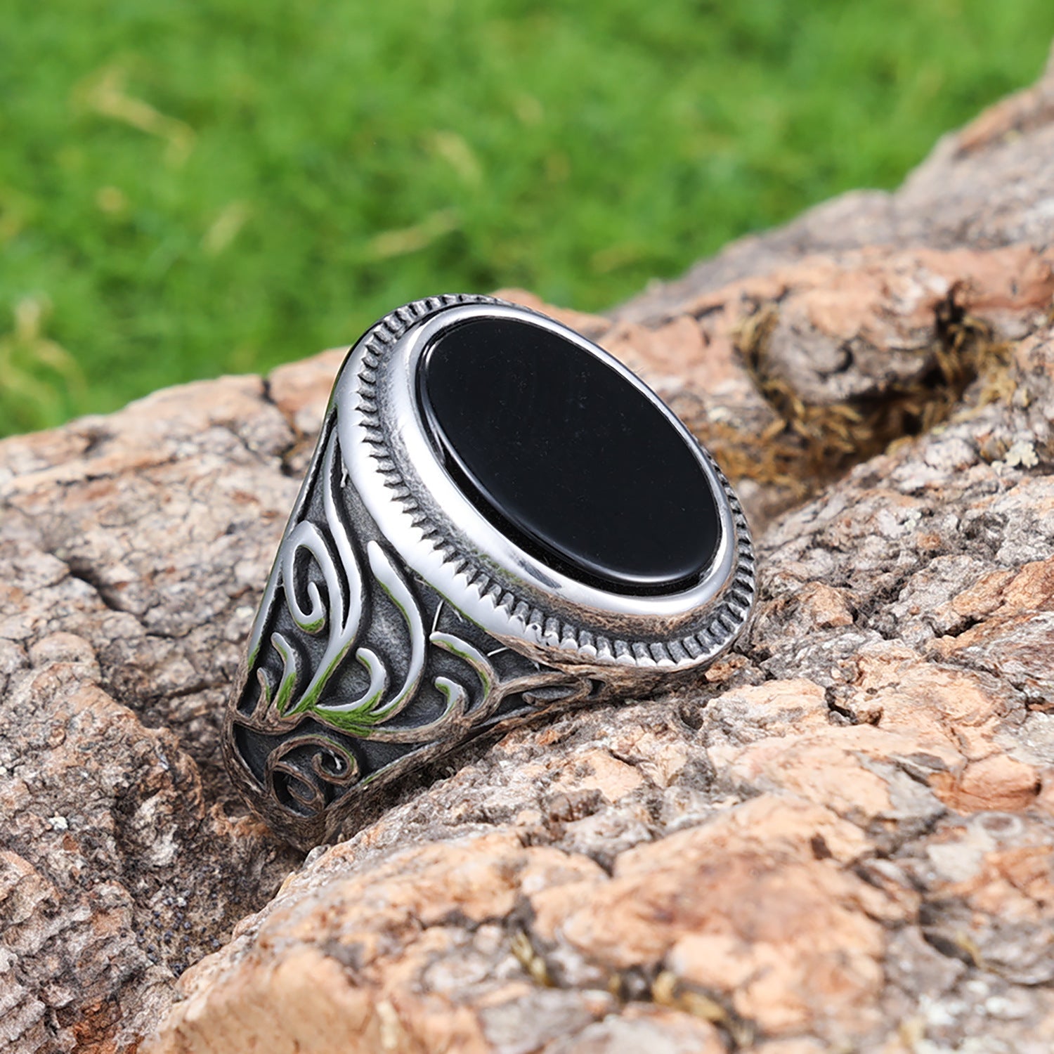 Vintage Pattern Black Onyx Men's Ring-Woolova