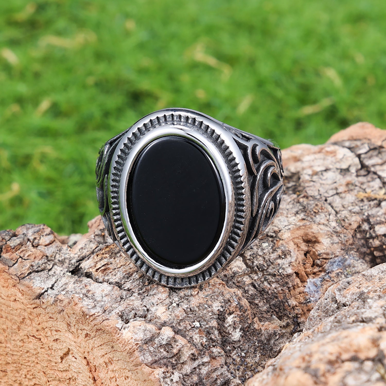 Vintage Pattern Black Onyx Men's Ring-Woolova